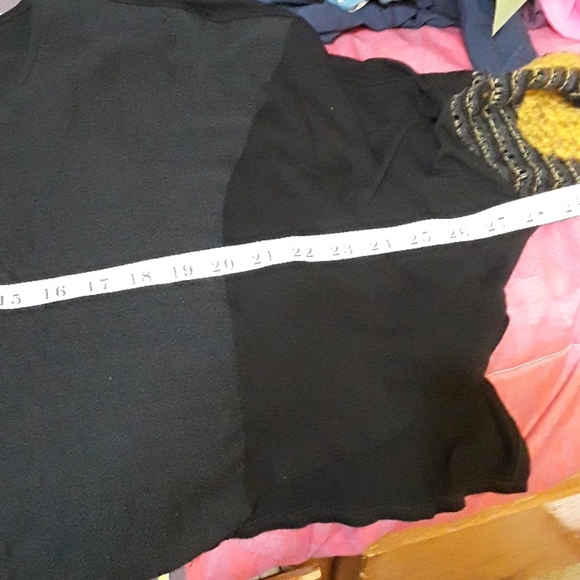 Chic black and gold top - Picture 7 of 12